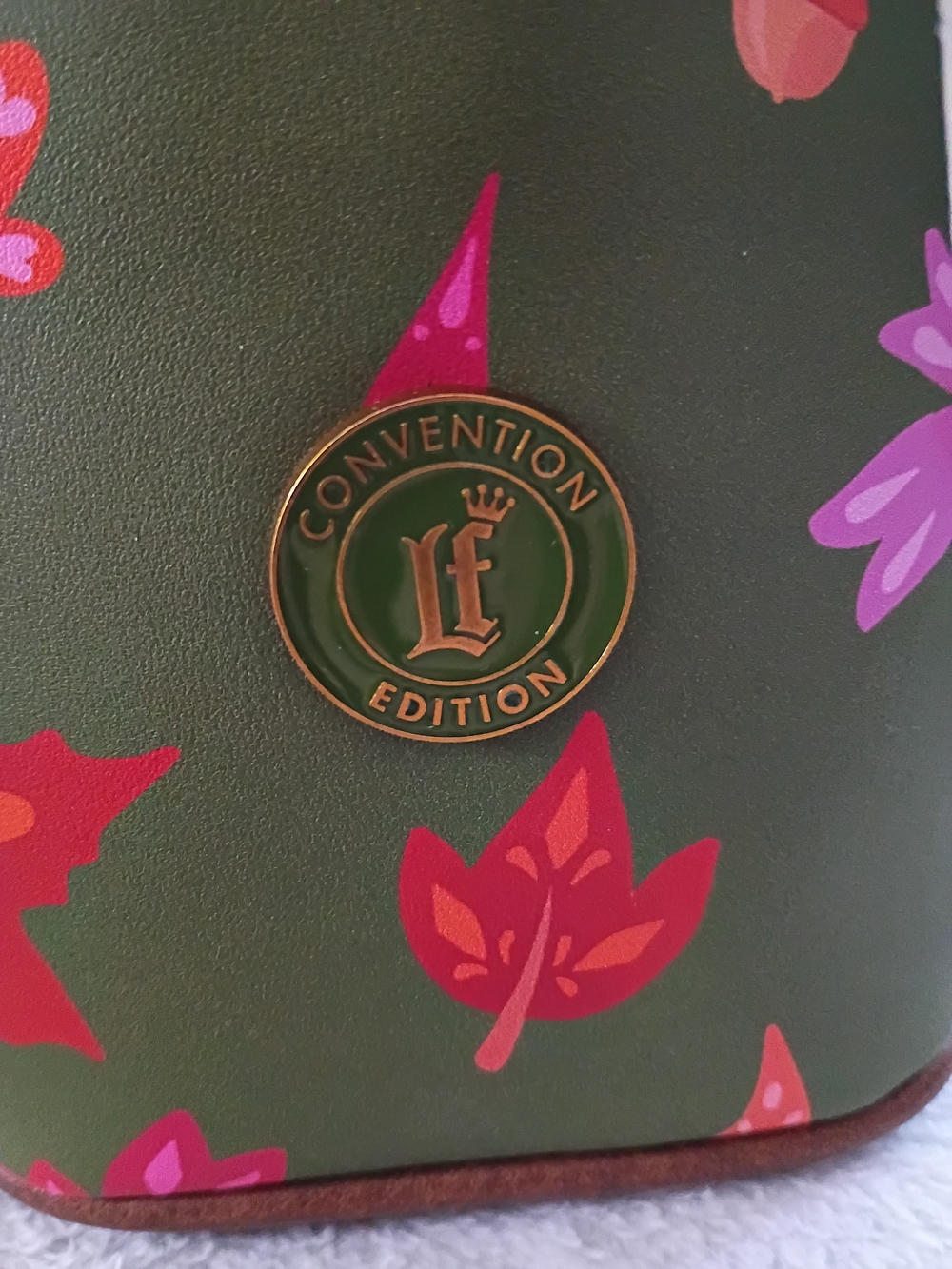Fox And The Hound Limited Edition Loungefly BNWT - Picture 4 of 6